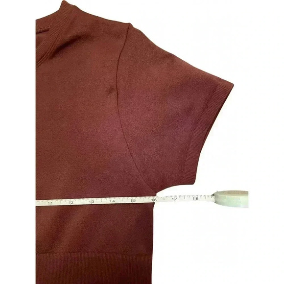 Aerie Offline Seamless Cropped T-Shirt Size Large - Picture 6 of 8